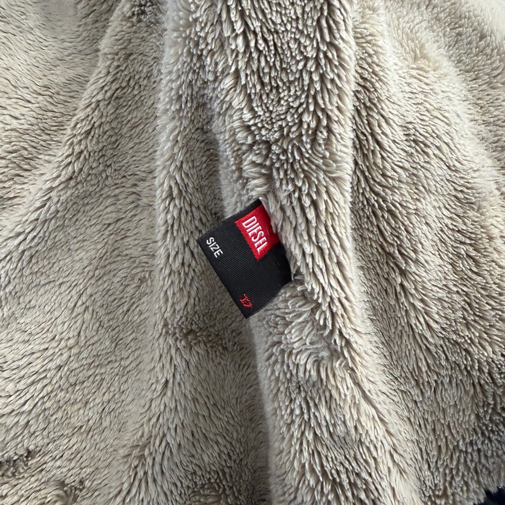 Diesel Classic Blue Denim Jacket with Cream Sherpa Collar and Inner Layer - Picture 8 of 12